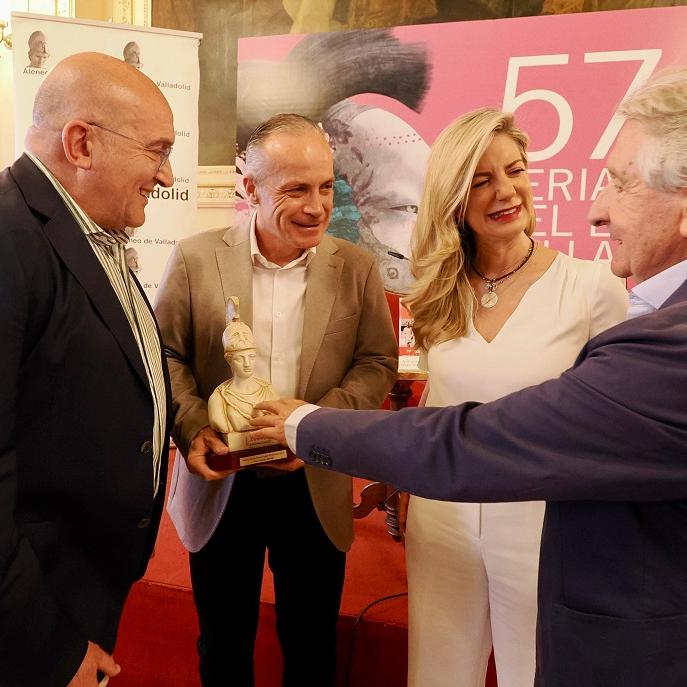 Entrega premio ateneo