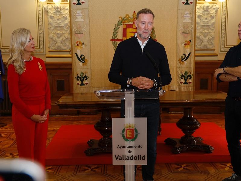 Charla Pedro García Aguado en Valladolid